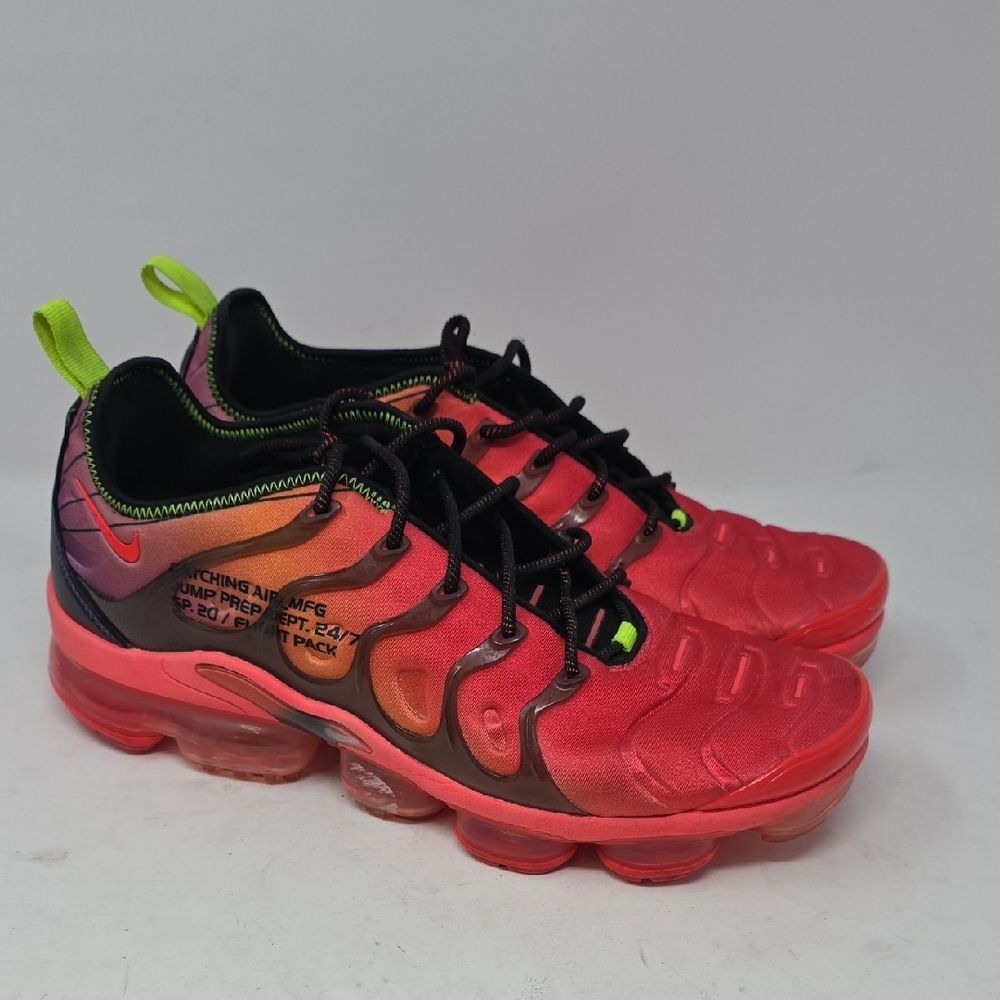 Nike Gradient Red and Pink Athletic Sneakers with Neon Green Men's Size 12 - Picture 3 of 7